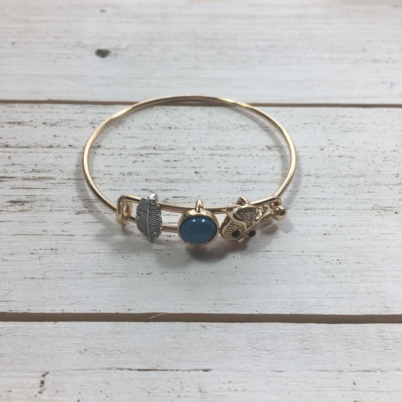 Boutique • Owl and Feather Charm Bracelet - Picture 2 of 8